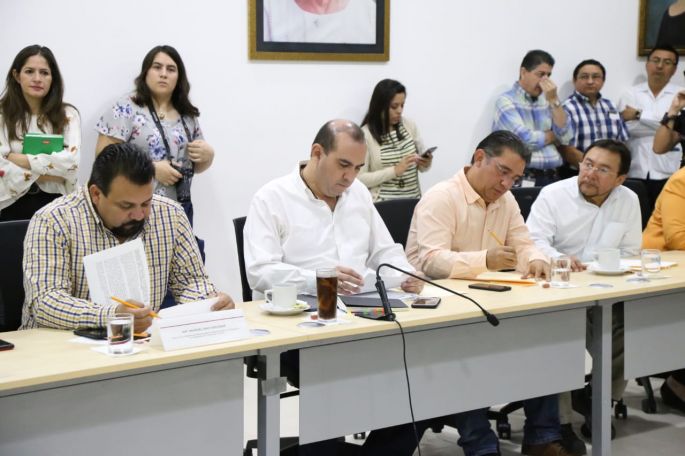 Aprueban en comisión parte del paquete fiscal 2019 del Estado    