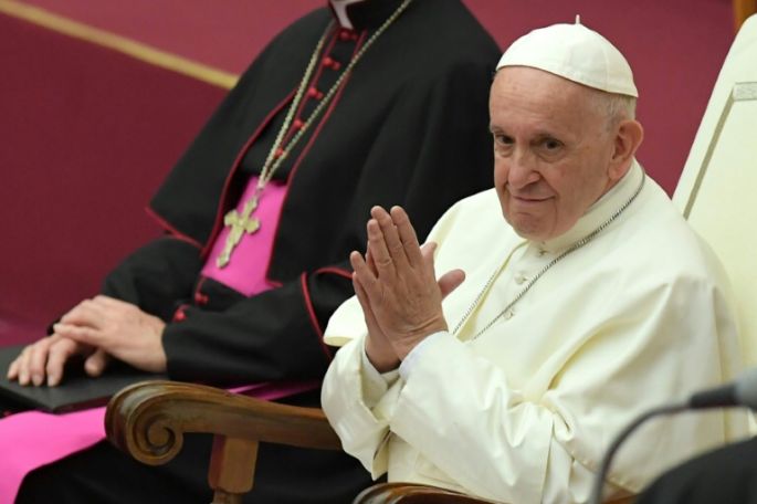 Dos cardenales consejeros del papa, apartados de sus cargos por escándalos de pedofilia