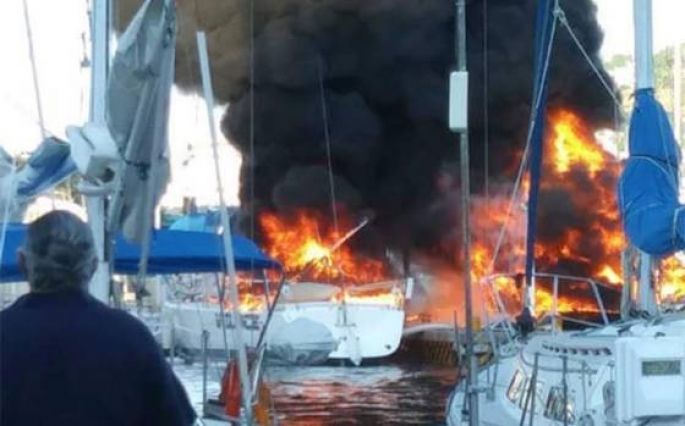 Explota embarcación en Acapulco, se reportan tres heridos 