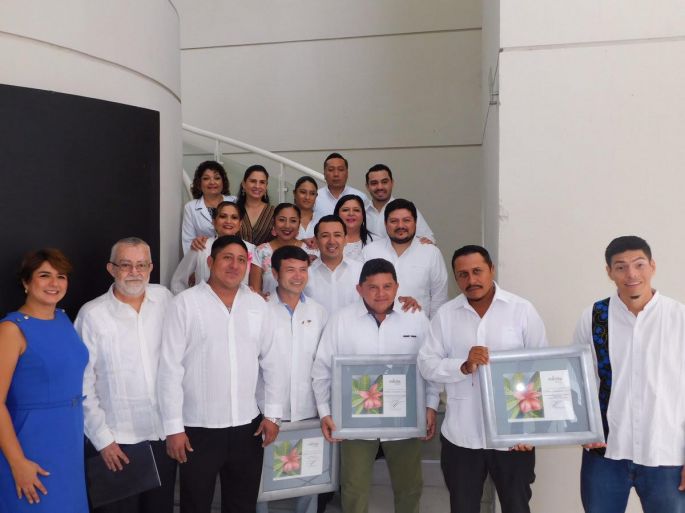 Entrega el Ayuntamiento de Mérida, Premio a la Cultura Ciudadana