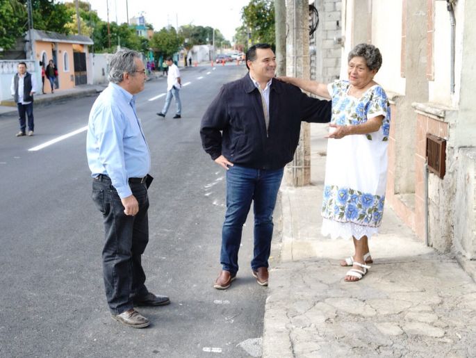 El alcalde Renán Barrera entrega la rehabilitación integral a la calle 71 del centro