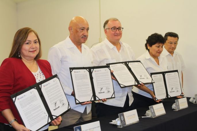 Firman convenio de colaboración UADY-SIIES