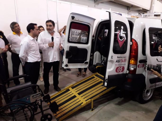 Inicia operación el servicio de taxis para personas con discapacidad