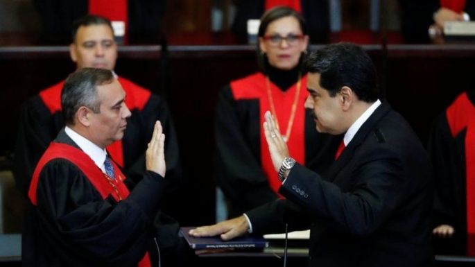 Nicolás Maduro jura el cargo de presidente para un segundo mandato entre acusaciones de ilegitimidad