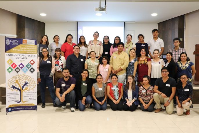 Imparte la UADY el taller “Introducción a los proyectos sociales para estudiantes