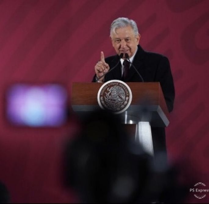 Pide AMLO evitar compras de pánico; “hay combustible suficiente”, reitera
