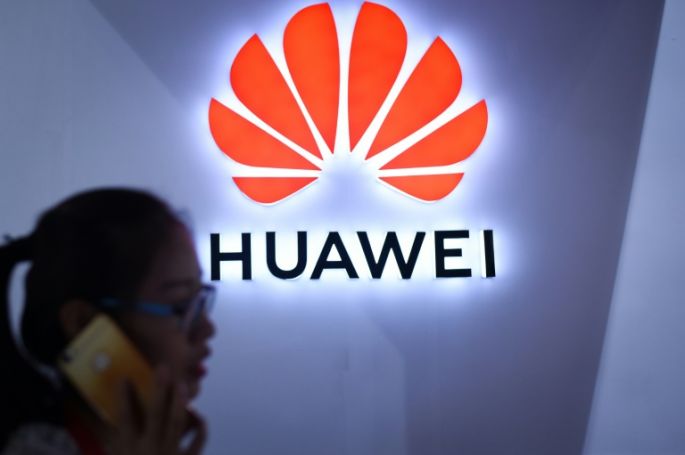 Huawei sanciona a dos empleados por haber tuiteado con un iPhone