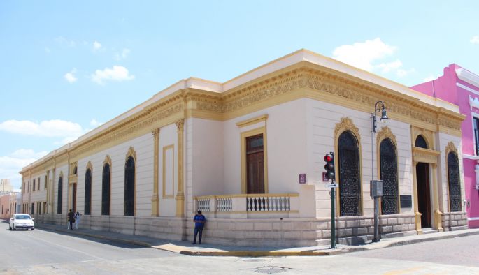 Se fortalecerá oferta cultural de la Biblioteca Central Estatal “Manuel Cepeda Peraza”