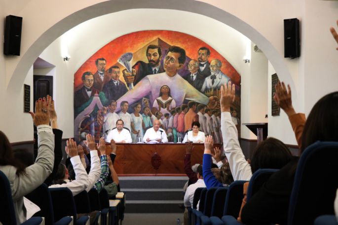Aprueban convocatorias para ingresar a los programas educativos de la UADY