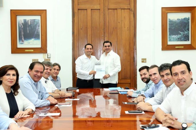 Gobernador Mauricio Vila Dosal escucha propuestas de la Coparmex Yucatán  