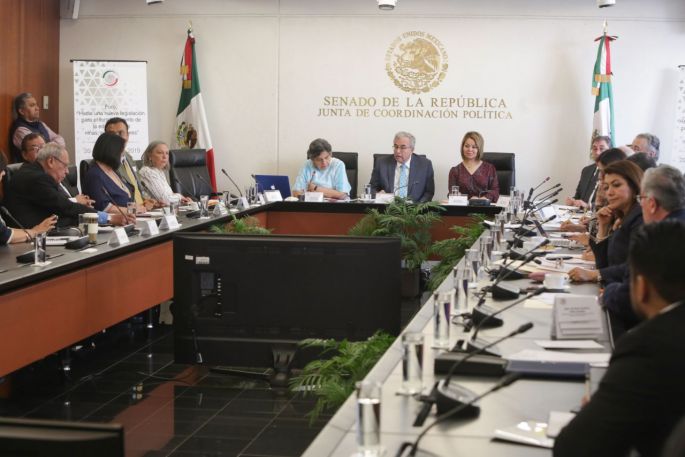 Analizan propuesta para sustituir al INEE por el Centro Nacional de Revalorización del Magisterio