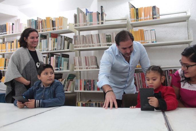 Equipan biblioteca “Arturo Iturralde Barrera” de Progreso, en beneficio de la comunidad