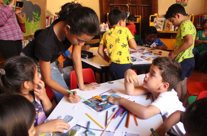 Infantes aprenderán maya con cantos, juegos y títeres