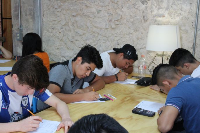 650 mil estudiantes y maestros retoman curso escolar este lunes