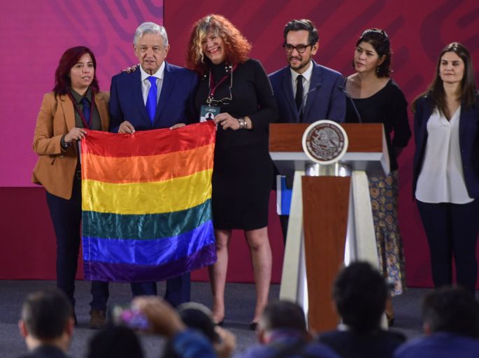Reafirma AMLO respeto a las libertades en Día Nacional contra la Homofobia