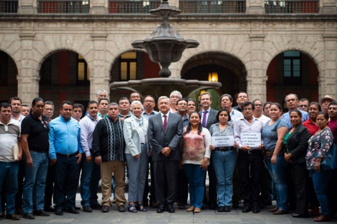 Resalta AMLO diálogo constructivo con CNTE tras encuentro; redactarán en conjunto las leyes reglamentarias