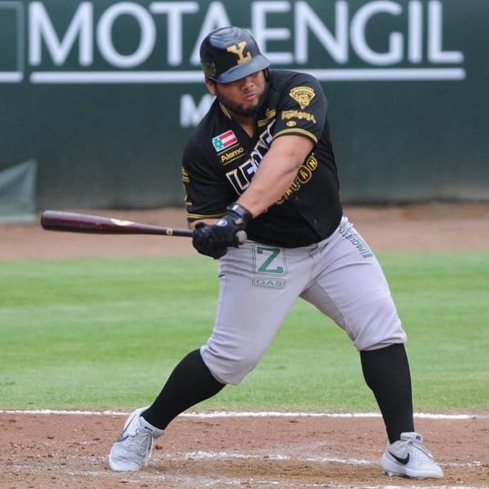 En duelo de ofensivas, los Leones derrotan 16-13 a Pericos de Puebla