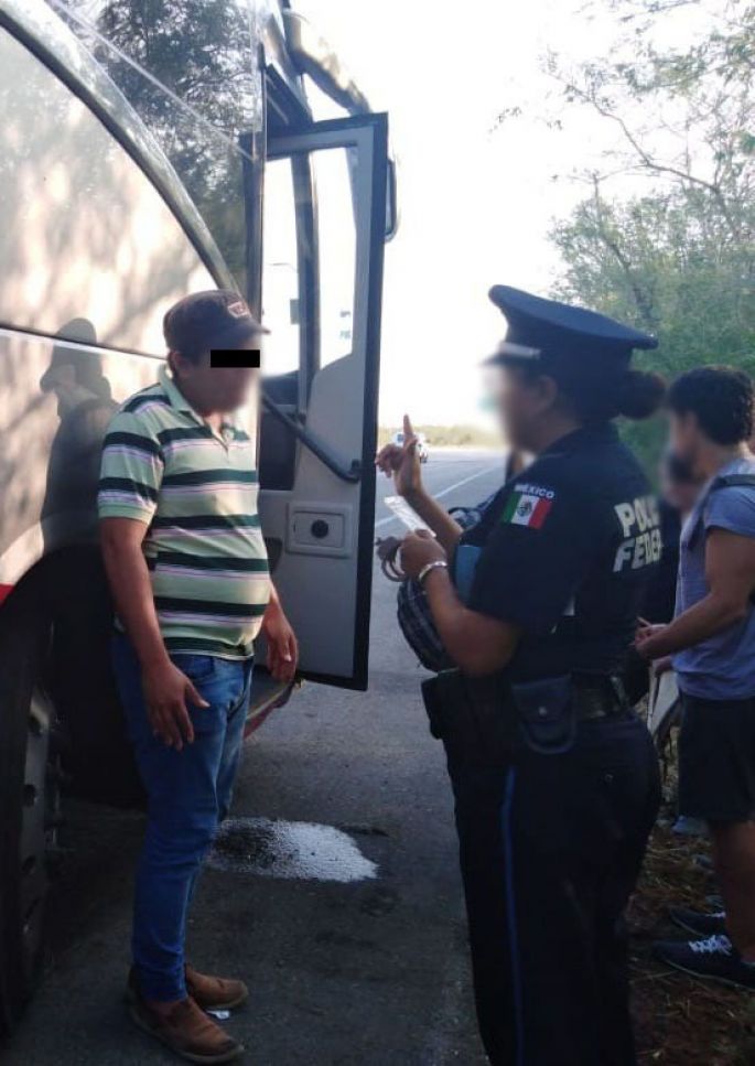 Campechano mañoso, le roba a turistas en autobús de transporte