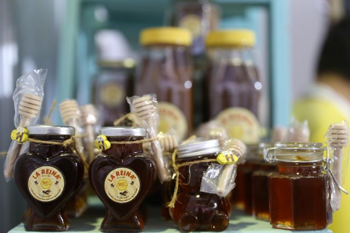 Promueven las variedades y beneficios de la miel yucateca en la CDMX