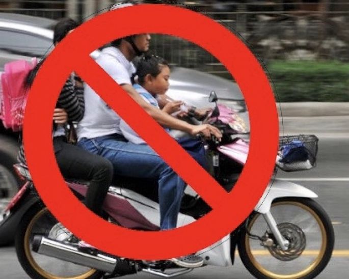 ¿Llevas a tu hijo menor de 5 años en tu moto?, ahora ya no podrás hacerlo 