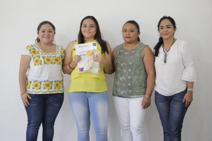 Destacada participación de jóvenes tekaxeñas en un concurso organizado por el DIF-Yucatán