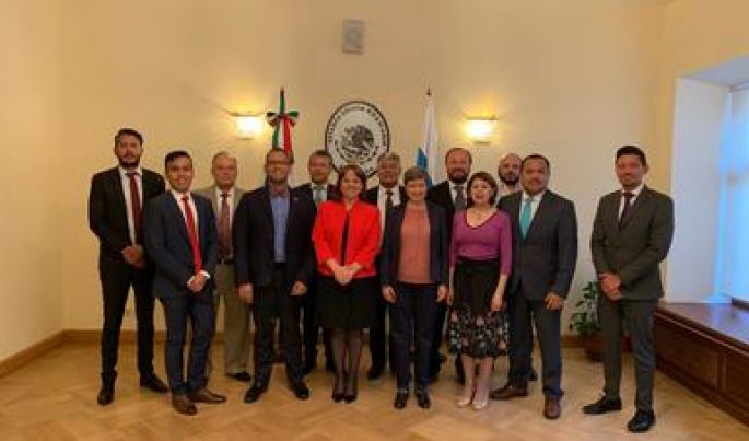 México lanza su política exterior de promoción económica en el Foro de San Petersburgo, inaugurado hoy en Rusia