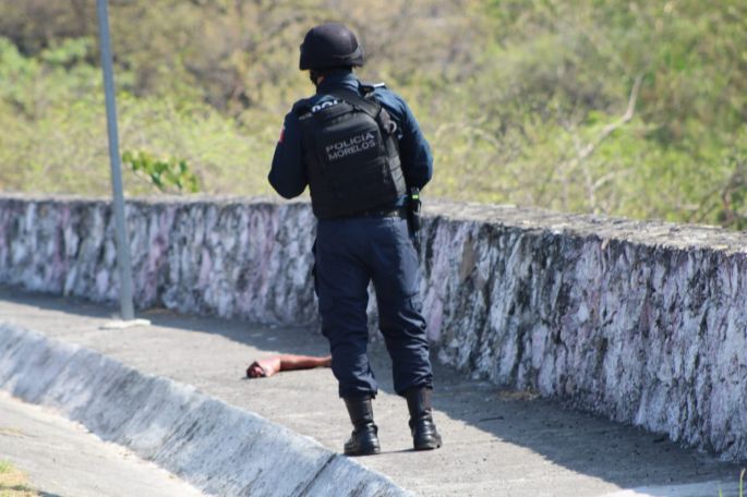 Encuentran restos humanos esparcidos en la autopista México-Acapulco; identifican a la víctima 