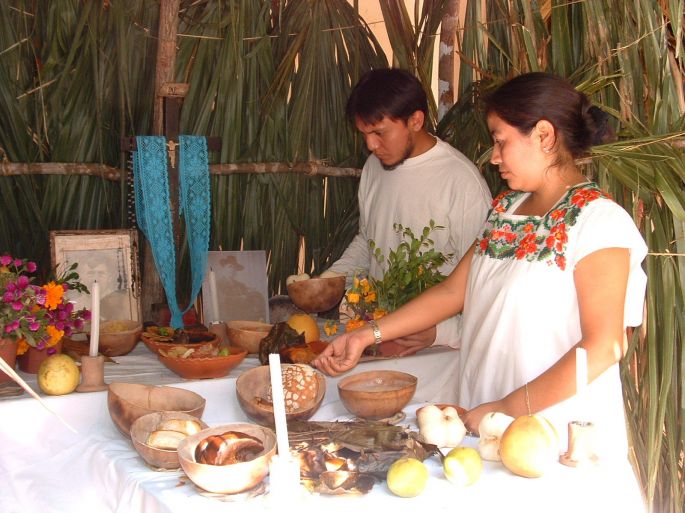 Manifiesta la UADY su compromiso con el rescate y promoción de la cultura maya