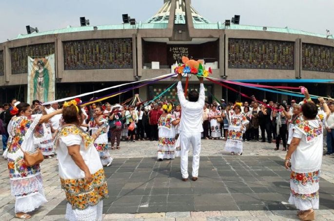 Cientos de yucatecos viajan a la capital para el Día del Yucateco en la Basílica