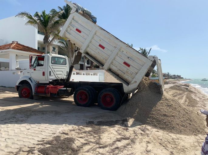Buscan recuperar playas yucatecas; combaten la erosión de las playas