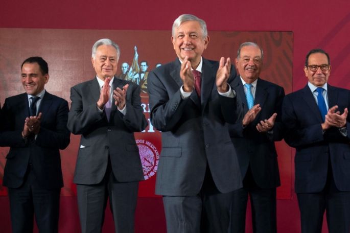 Anuncia AMLO un diálogo exitoso con Empresarios  que generarán ahorros a CFE