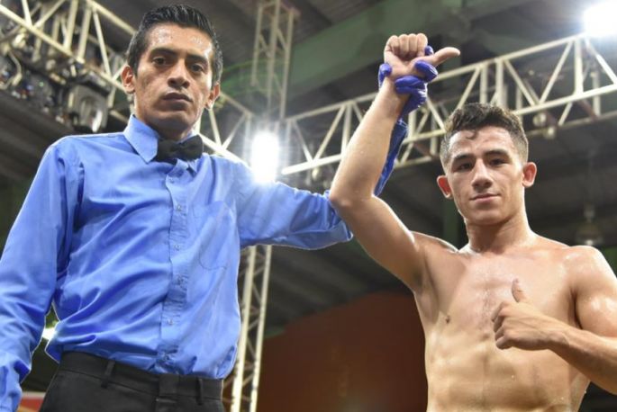 El “Veneno” López triunfa en la velada “Nocaut Mexicano" 