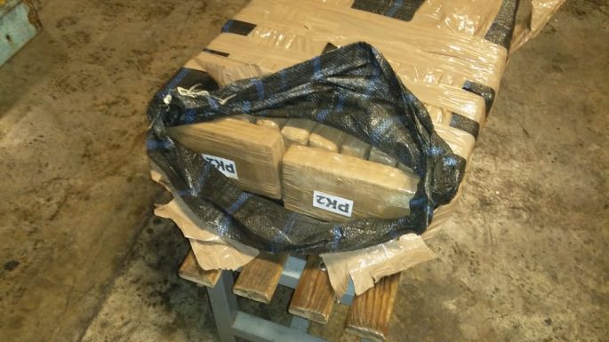 Asegura FGR paquetes con cocaína en Lázaro Cárdenas