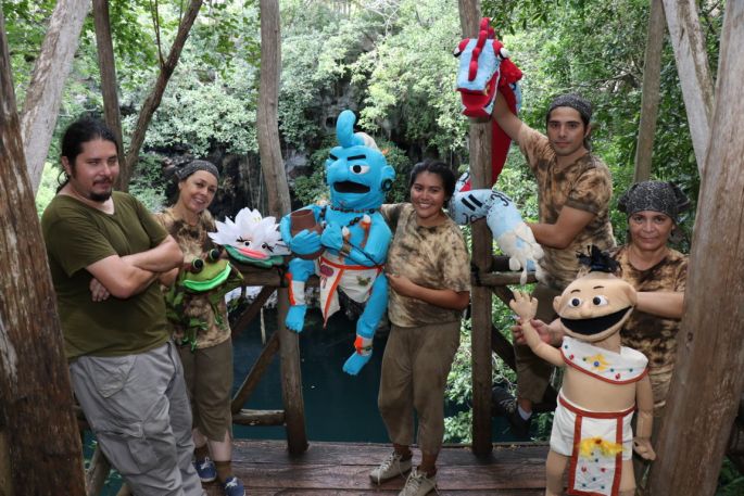 A través del Teatro, muestran perjuicios de explotación del agua