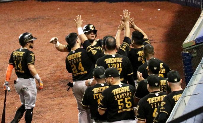 Gran apertura de Negrín y Leones pone la serie 2-0 sobre Guerreros 