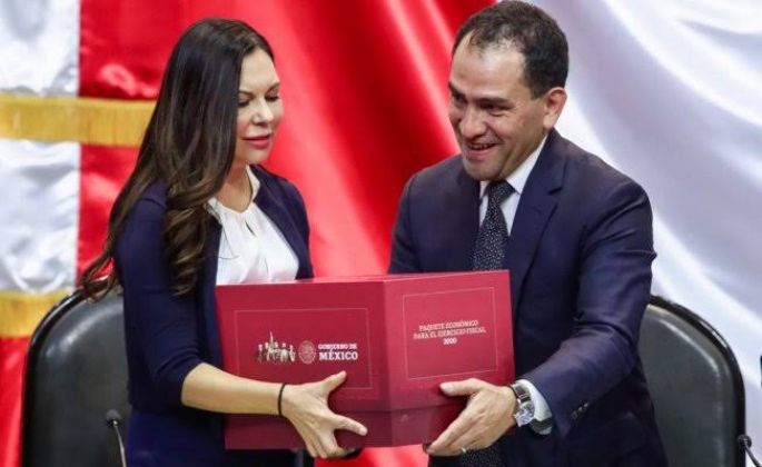 El Gobierno Federal entrega el Paquete Económico 2020 al Congreso