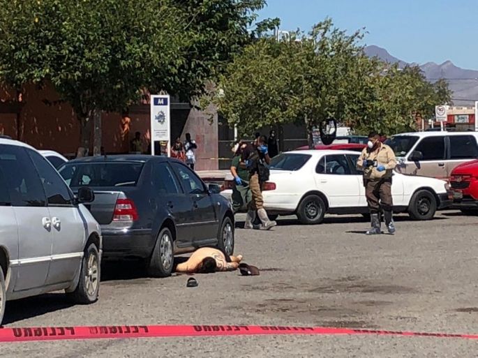 Sicarios ejecutan a un hombre en una Plaza Comercial de Ciudad Juárez