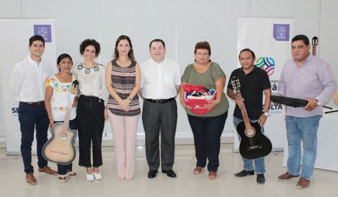 Iniciativa privada dona instrumentos y equipo deportivo a Halachó, Teabo, Telchac Puerto y Tetiz