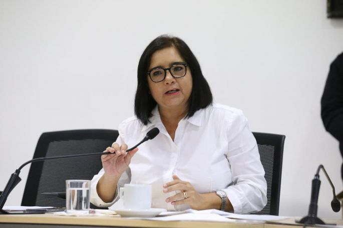Proponían prohibir la venta de alcohol por plataformas, el Congreso lo rechaza  