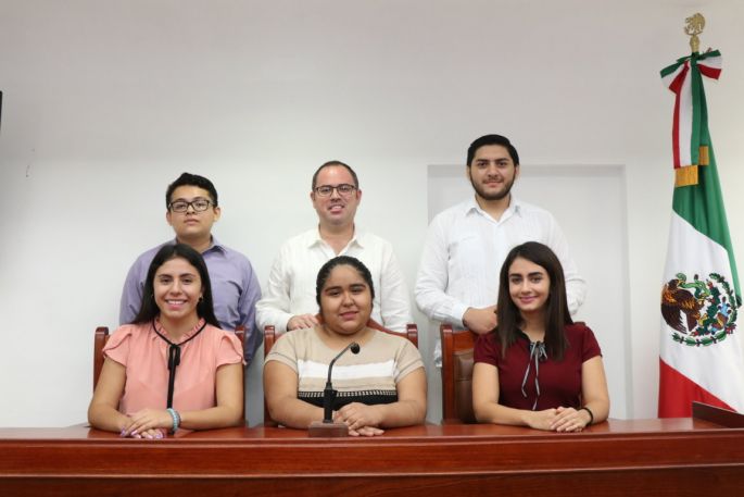 Estudiantes de la UADY obtienen primer lugar, en competencia de Litigación Oral en materia familiar