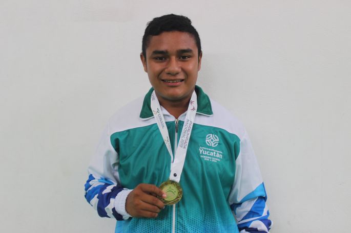 Miguel Ariff Vázquez Can, se despide con su novena medalla de oro de la Para limpiada Nacional