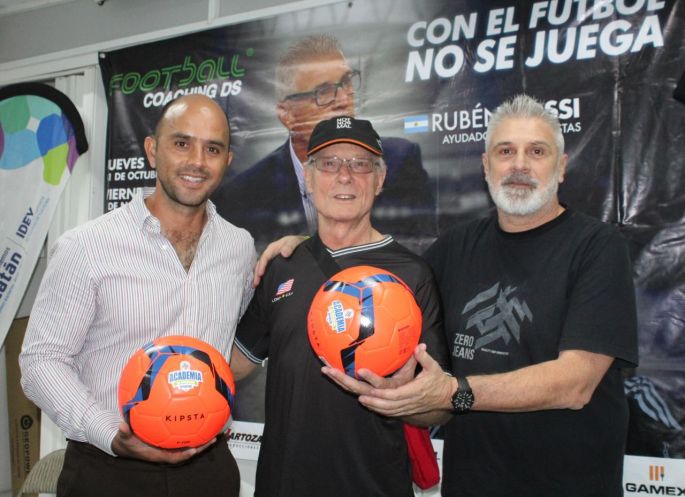 Impartirán el curso  “Con el fútbol no se juega”