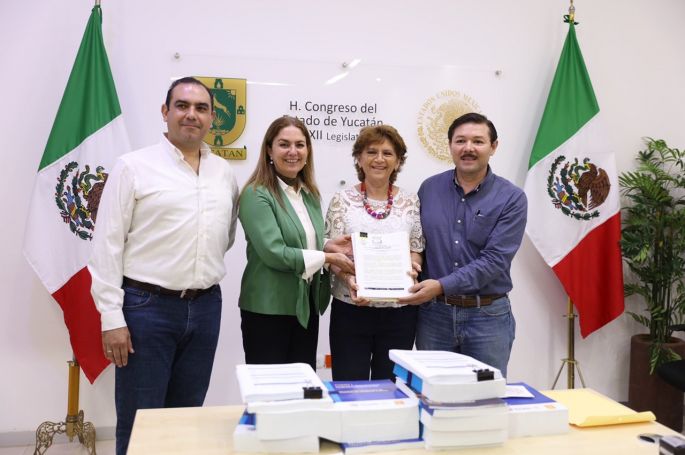 Entregan paquete fiscal 2020 al Congreso