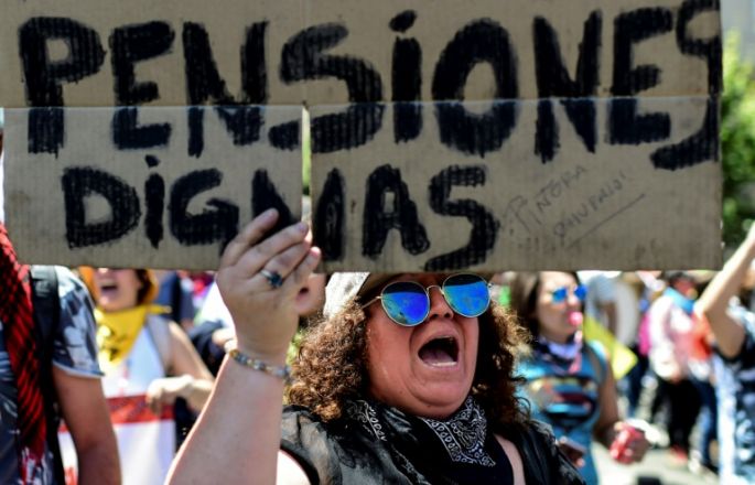 En Chile, la clase media lucha contra su "fragilidad" socioeconómica