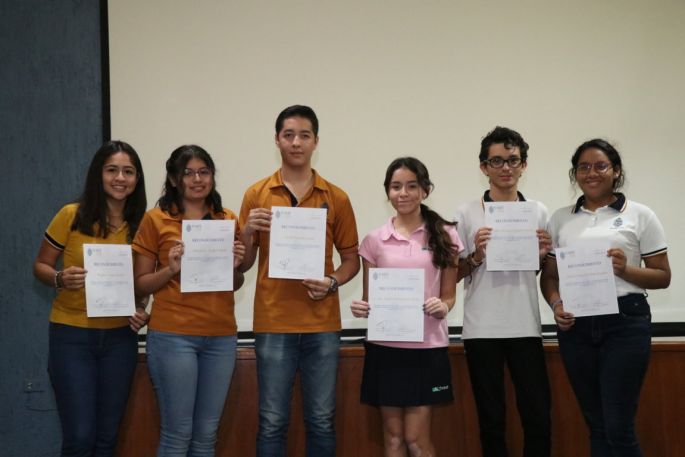 Bachilleres de la UADY representarán a Yucatán  en la Olimpiada Nacional de Biología,