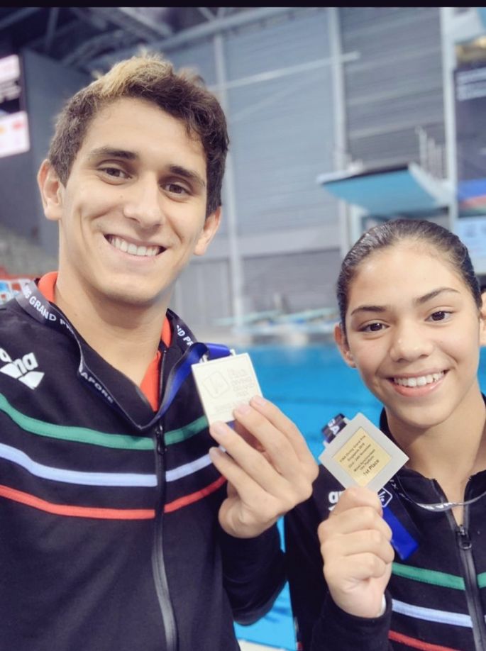 Abren con oro clavadistas María José Sánchez y Diego Balleza el Grand Prix de Singapur