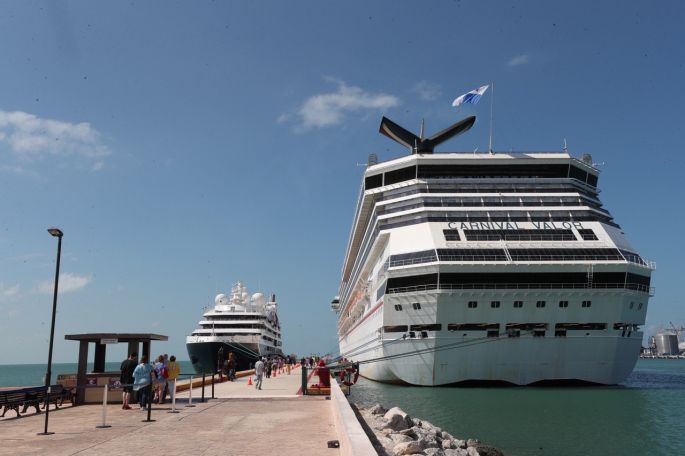 Llega al puerto de Progreso por primera vez el barco Le Champlain