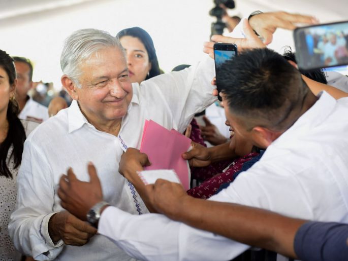 Propone AMLO precios de garantía para productores de miel