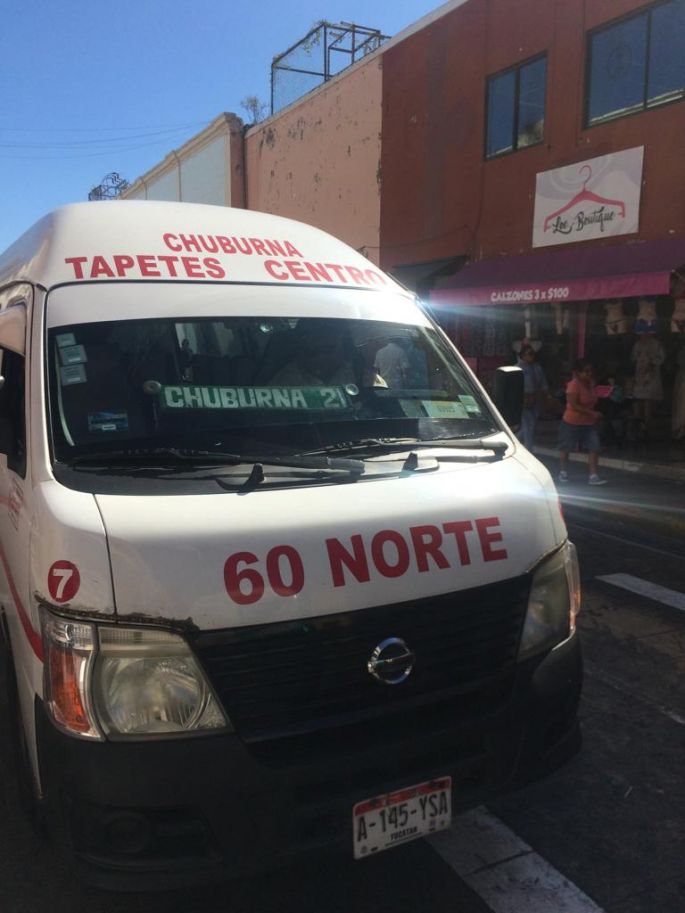 Denuncian a chofer de combi del Futv ruta Chuburná 21