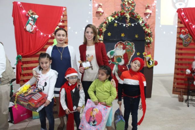 El DIF de Tekax festeja por navidad a alumnos del Centro Regional de Atención a Niños con Autismo 